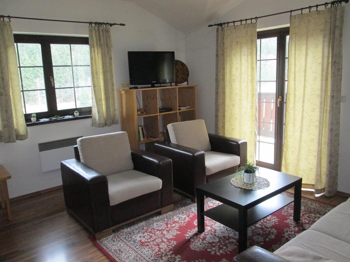 רוז'ומברוק Apartmany Olivia A Olympia Liptov מראה חיצוני תמונה