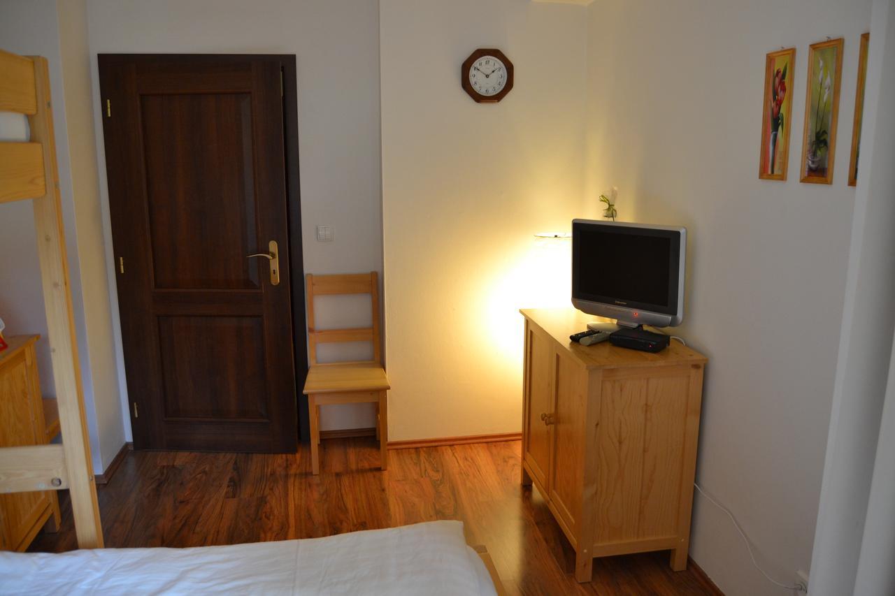 רוז'ומברוק Apartmany Olivia A Olympia Liptov מראה חיצוני תמונה